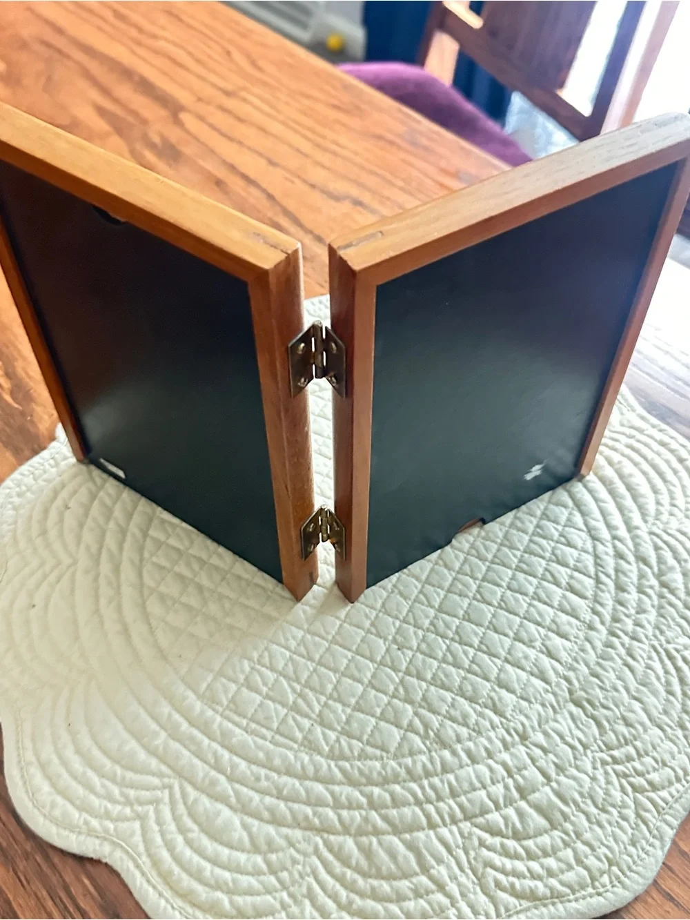 Vintage double 5x7 wood bifold frame